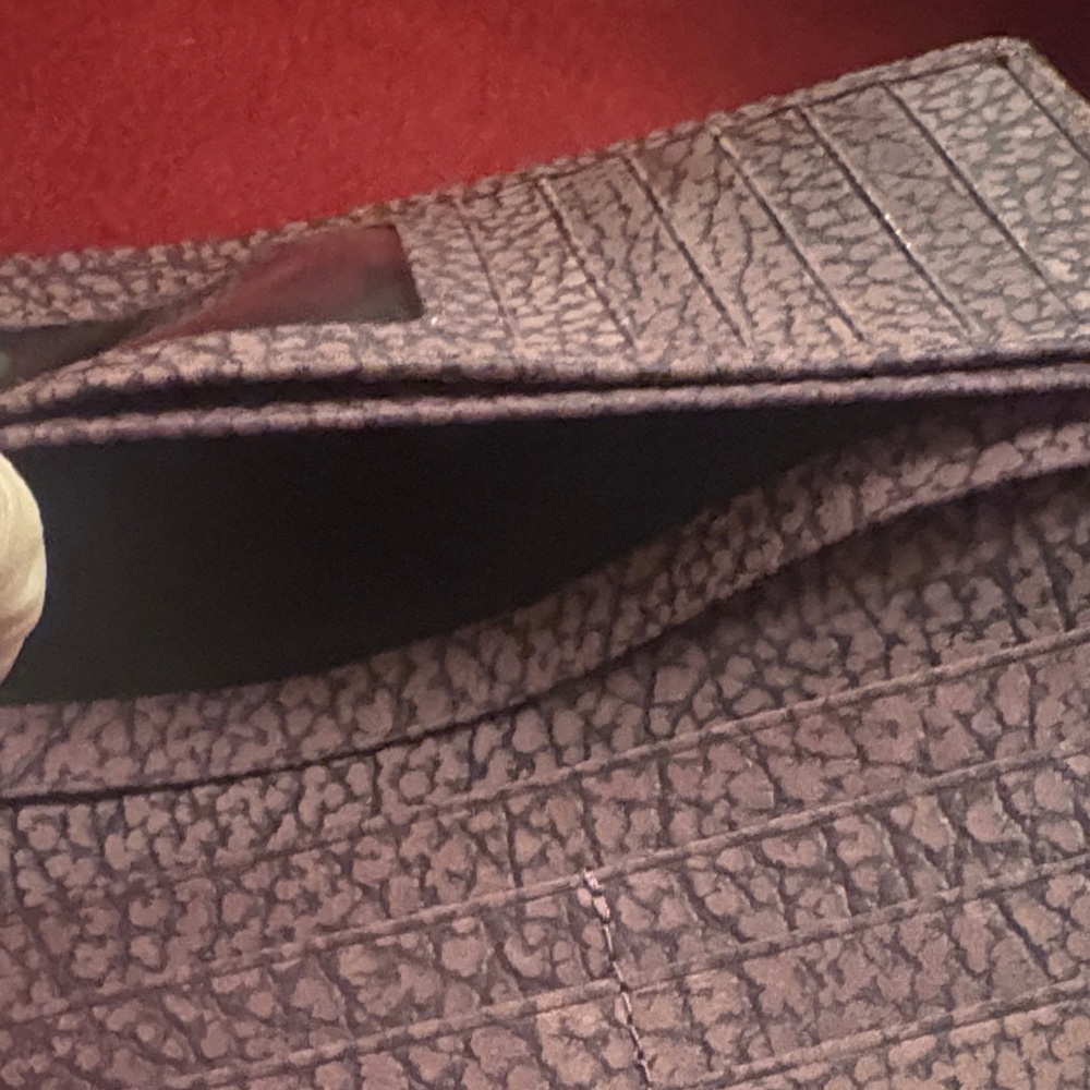 Women's Textured Tan Wallet - Picture 4 of 6